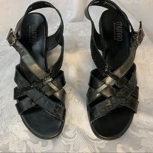 Munro Black Strappy Medium-Heel Sandals Size 7.5W